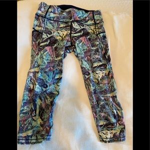 Lululemon printed cropped yoga pants